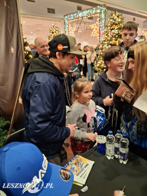 Bycze Mikołajki w Galerii Leszno