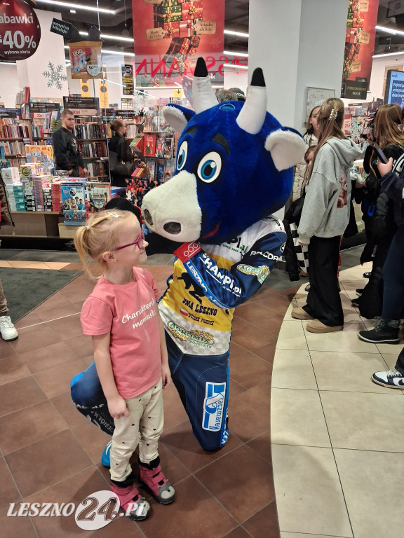 Bycze Mikołajki w Galerii Leszno