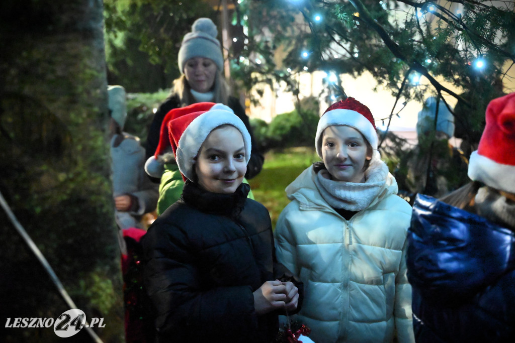 Ubieranie choinki w Krzemieniewie