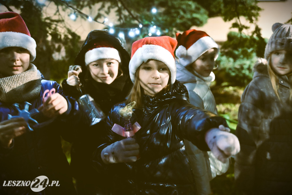 Ubieranie choinki w Krzemieniewie