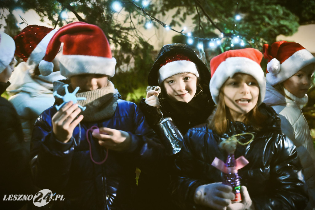 Ubieranie choinki w Krzemieniewie