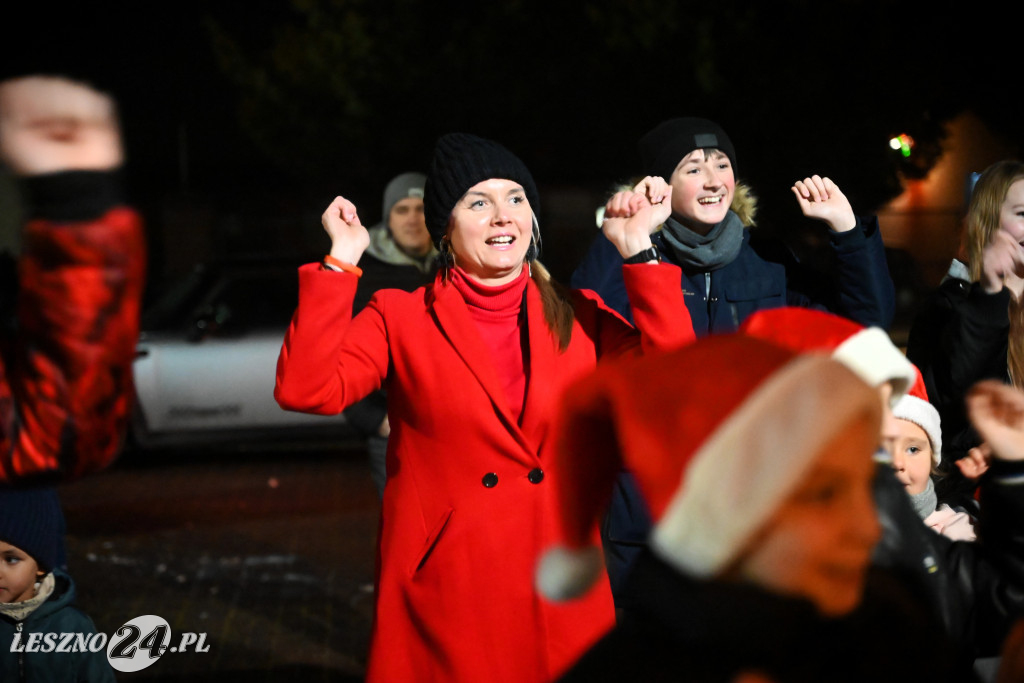 Ubieranie choinki w Krzemieniewie