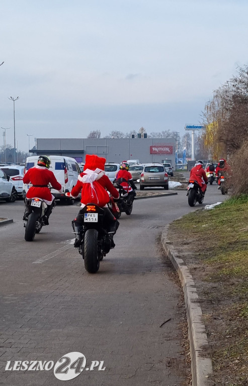 Mikołaje na motocyklach w Lesznie