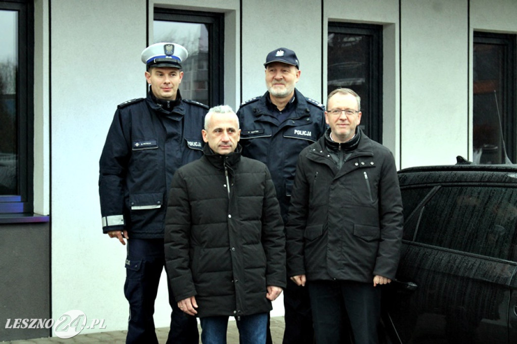 Policja w Lesznie ma nowy samochód