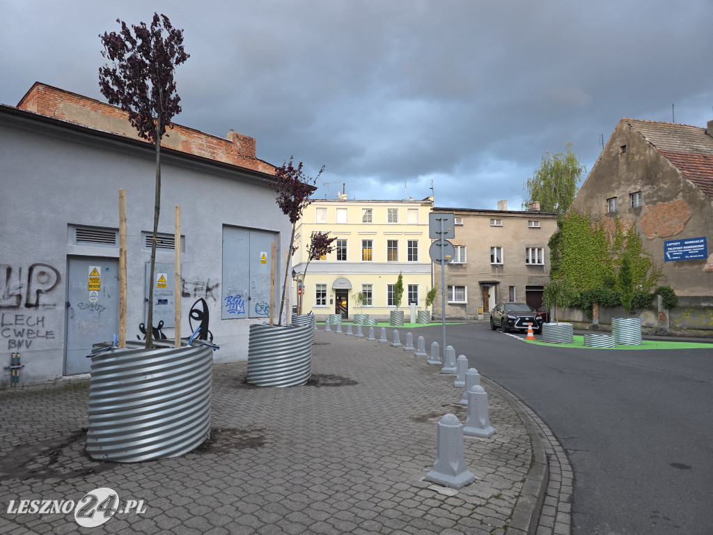 Zmiany na Placu Powstańców w Lesznie