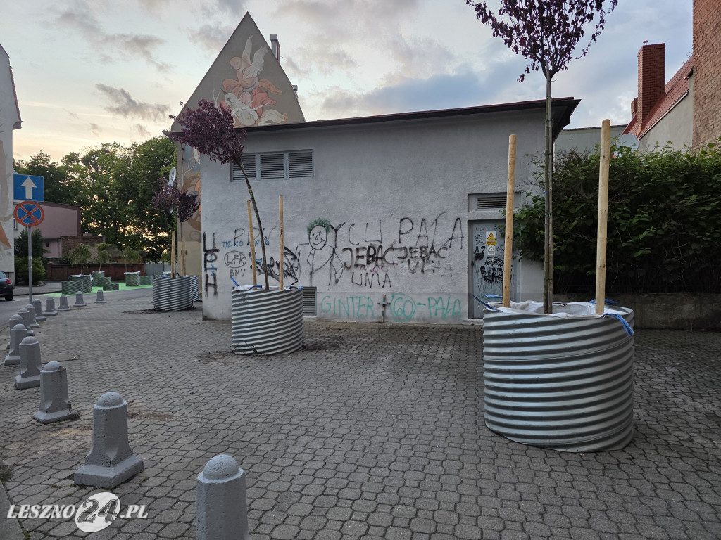 Zmiany na Placu Powstańców w Lesznie