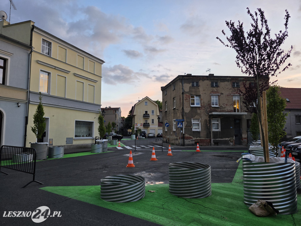 Zmiany na Placu Powstańców w Lesznie