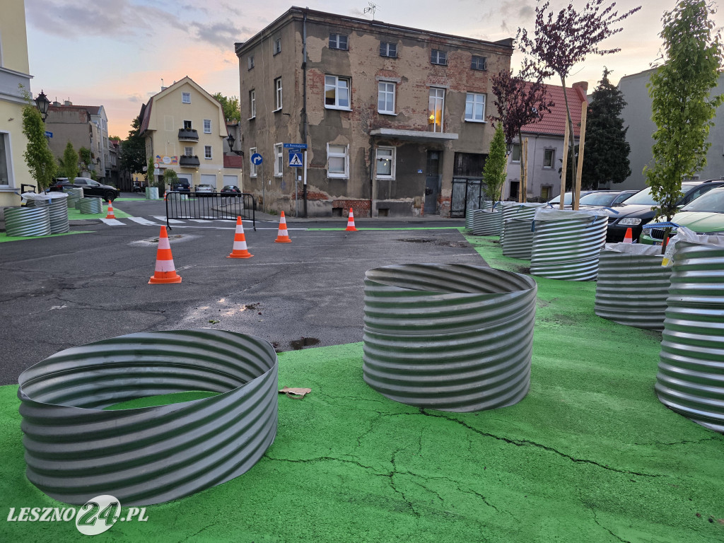 Zmiany na Placu Powstańców w Lesznie