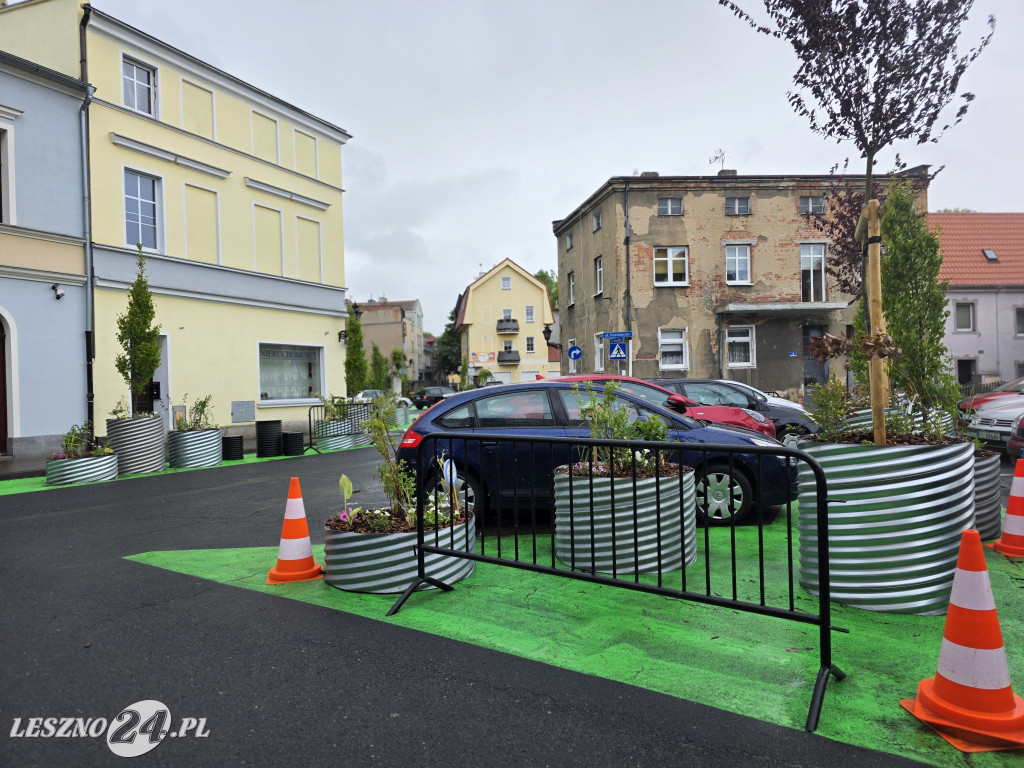 Zmiany na Placu Powstańców w Lesznie