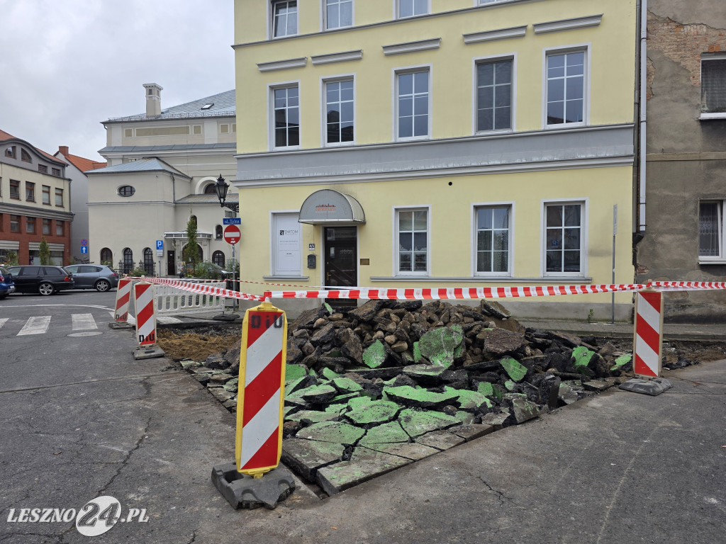 Zmiany na Placu Powstańców w Lesznie