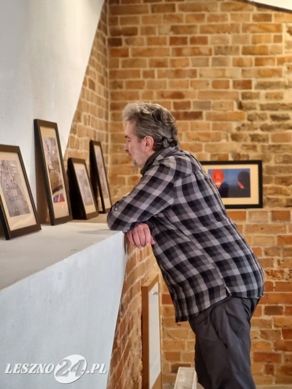 Między Niebem a Ziemią Zbyszka Bartkowiaka