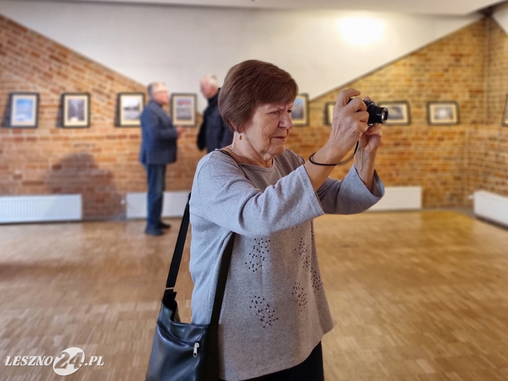 Między Niebem a Ziemią Zbyszka Bartkowiaka