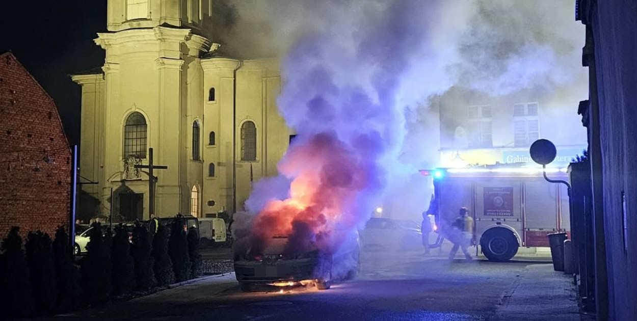 W Rydzynie doszczętnie spalił się samochód