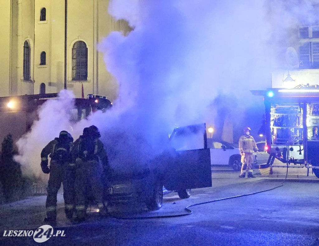 W Rydzynie doszczętnie spalił się samochód