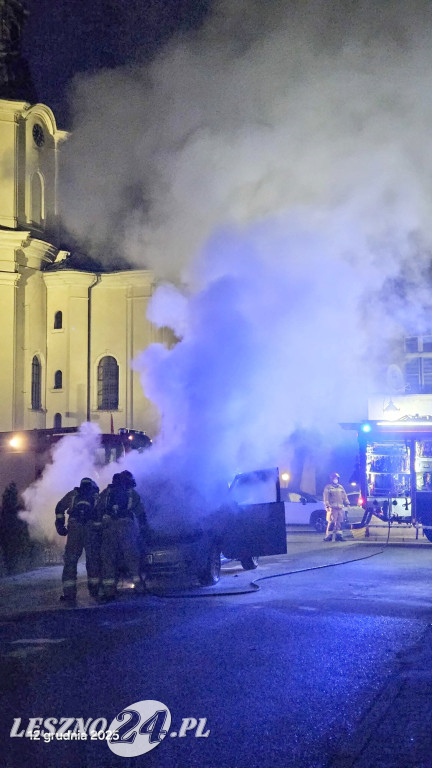 W Rydzynie doszczętnie spalił się samochód