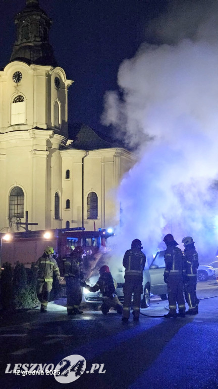 W Rydzynie doszczętnie spalił się samochód