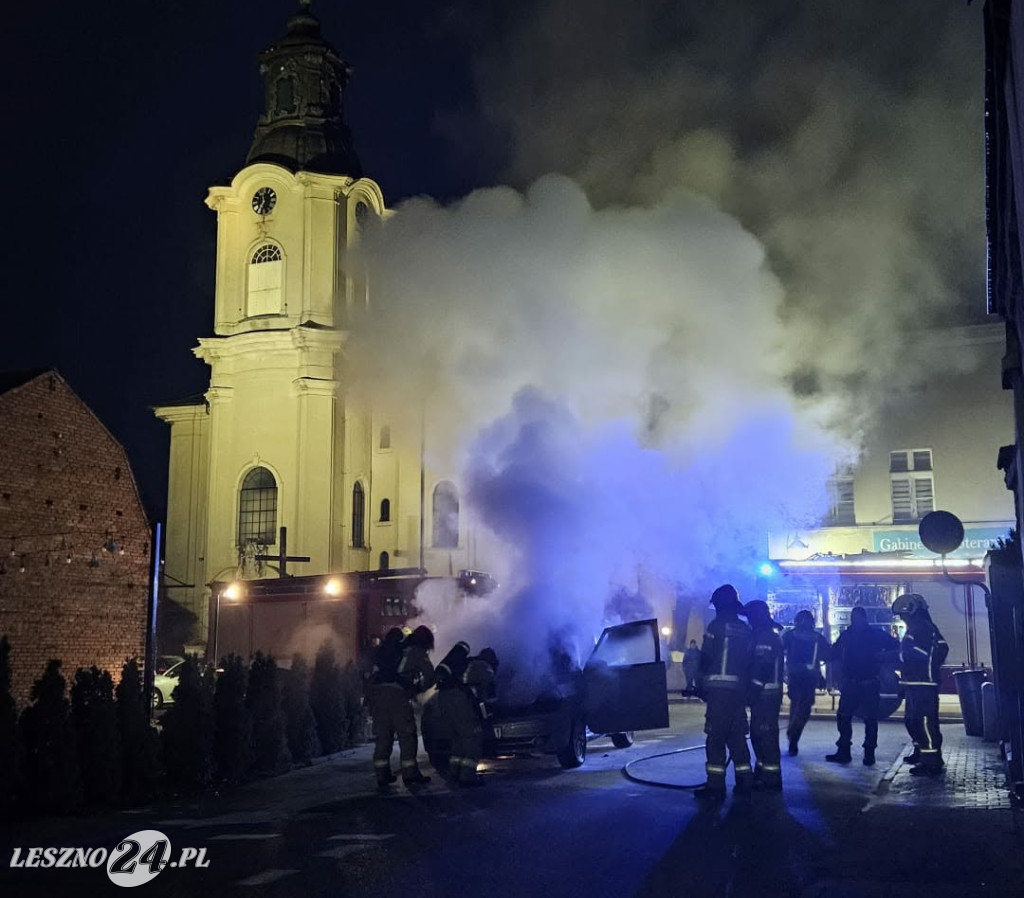 W Rydzynie doszczętnie spalił się samochód