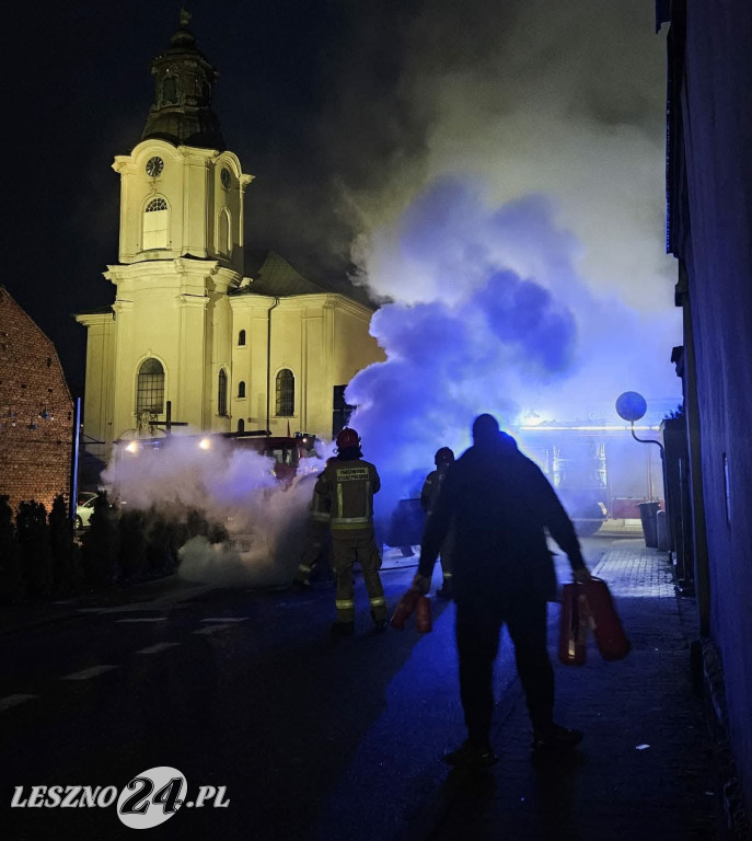 W Rydzynie doszczętnie spalił się samochód