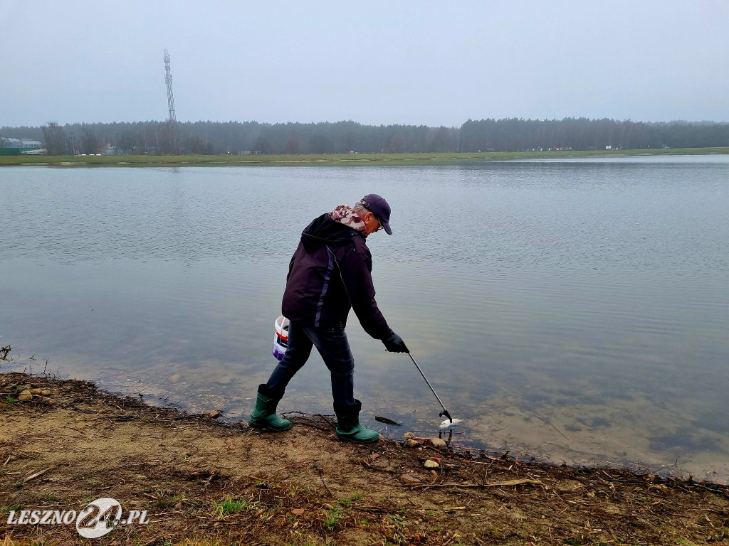 Wędkarze porządkowali zbiornik Rydzyna
