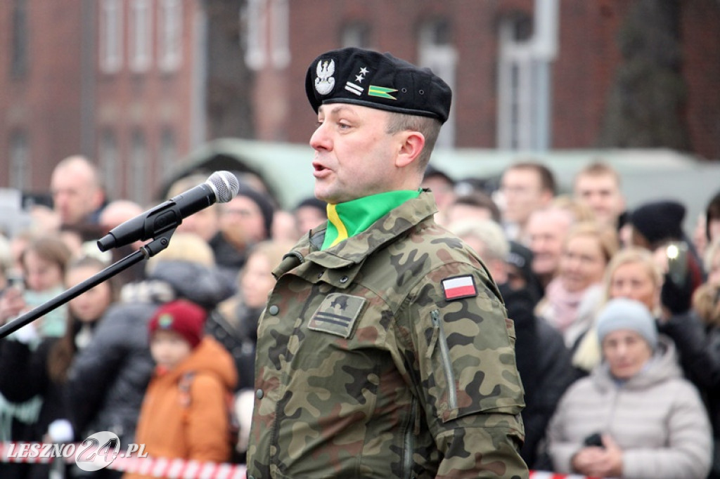 Przysięga żołnierzy dobrowolnej służby w Lesznie