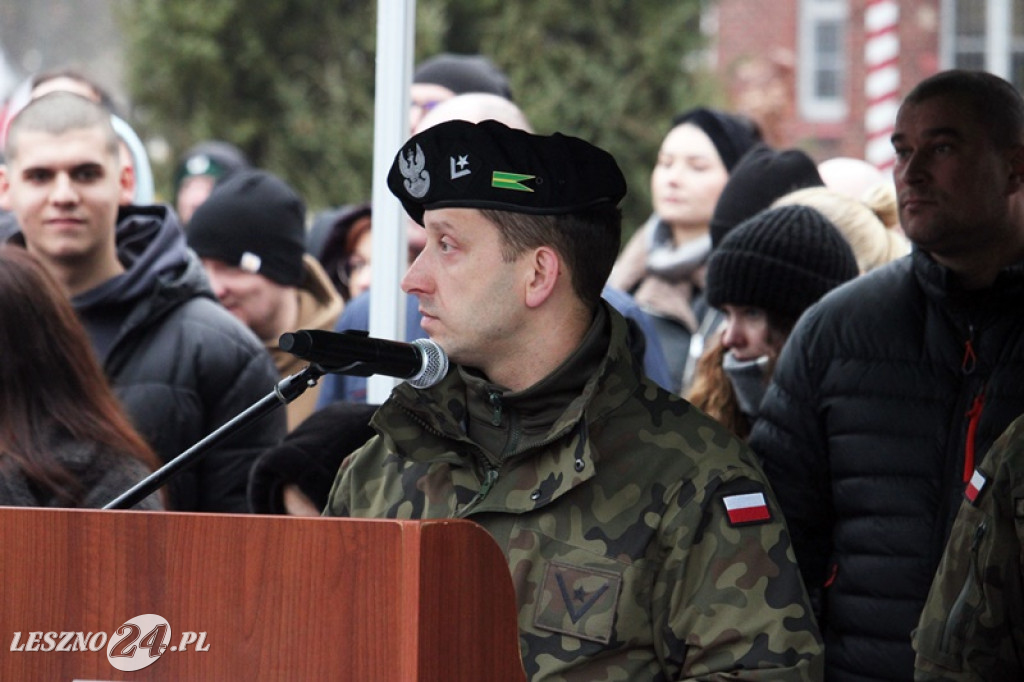 Przysięga żołnierzy dobrowolnej służby w Lesznie