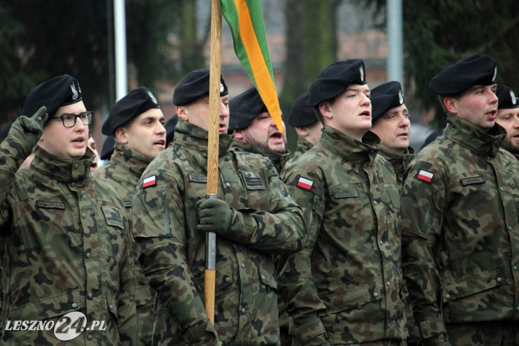 Przysięga żołnierzy dobrowolnej służby w Lesznie