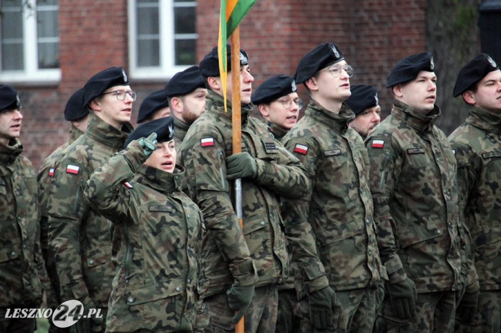 Przysięga żołnierzy dobrowolnej służby w Lesznie