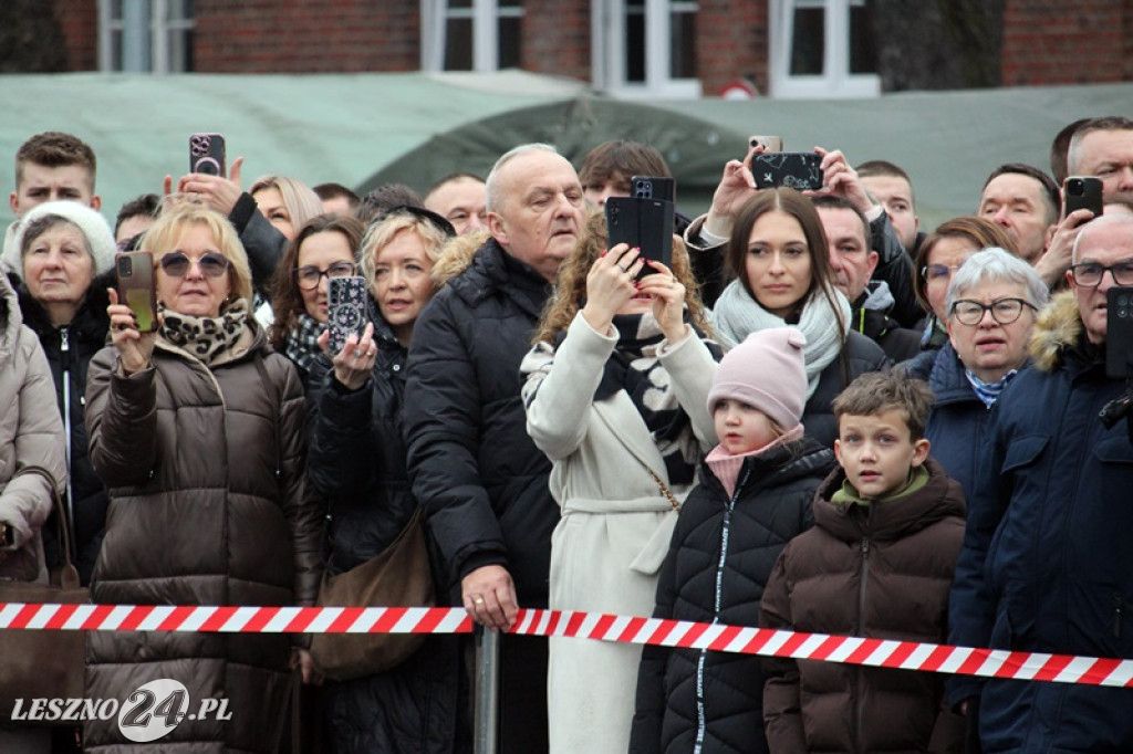Przysięga żołnierzy dobrowolnej służby w Lesznie