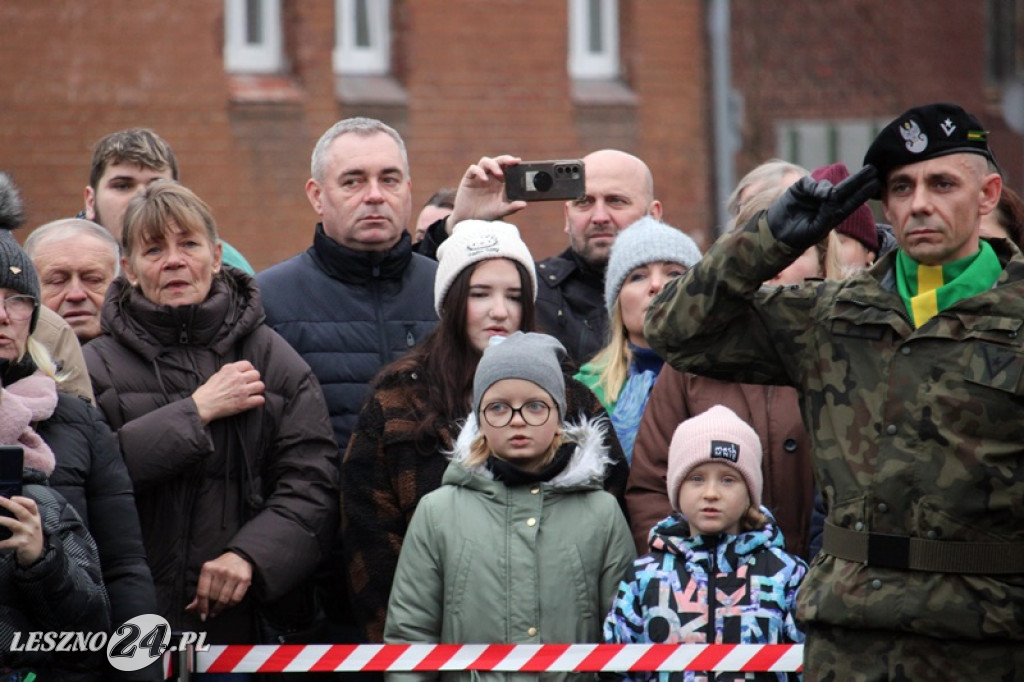Przysięga żołnierzy dobrowolnej służby w Lesznie