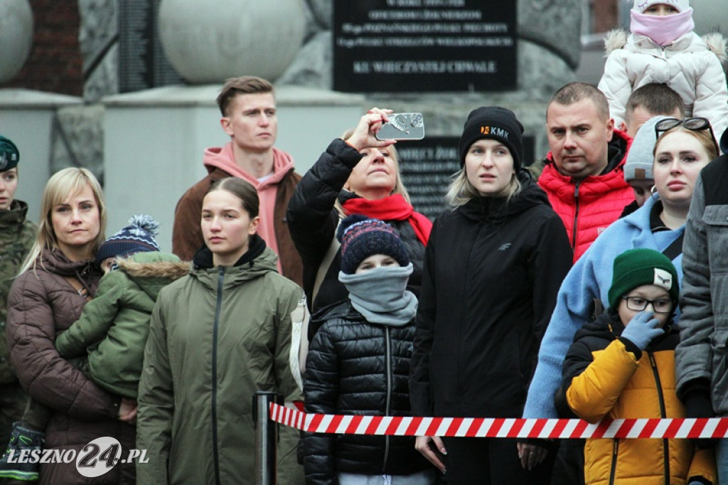 Przysięga żołnierzy dobrowolnej służby w Lesznie