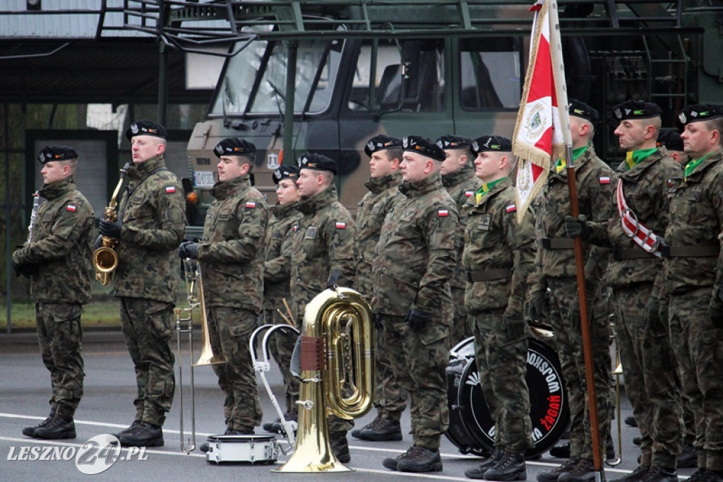 Przysięga żołnierzy dobrowolnej służby w Lesznie