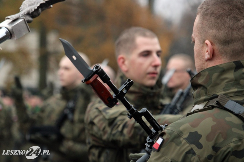 Przysięga żołnierzy dobrowolnej służby w Lesznie