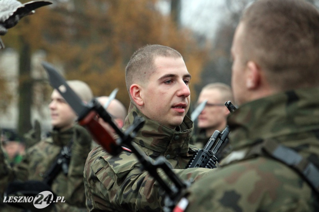 Przysięga żołnierzy dobrowolnej służby w Lesznie