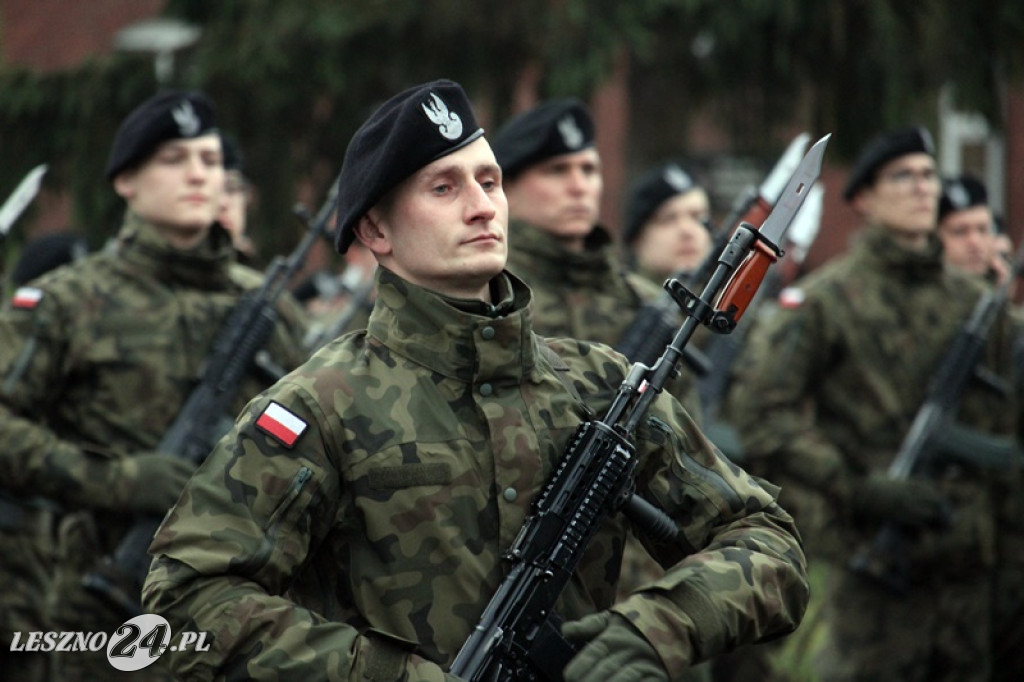 Przysięga żołnierzy dobrowolnej służby w Lesznie