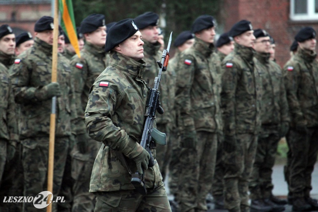 Przysięga żołnierzy dobrowolnej służby w Lesznie