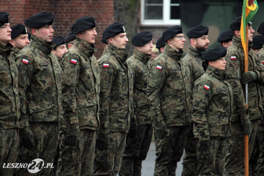 Przysięga żołnierzy dobrowolnej służby w Lesznie