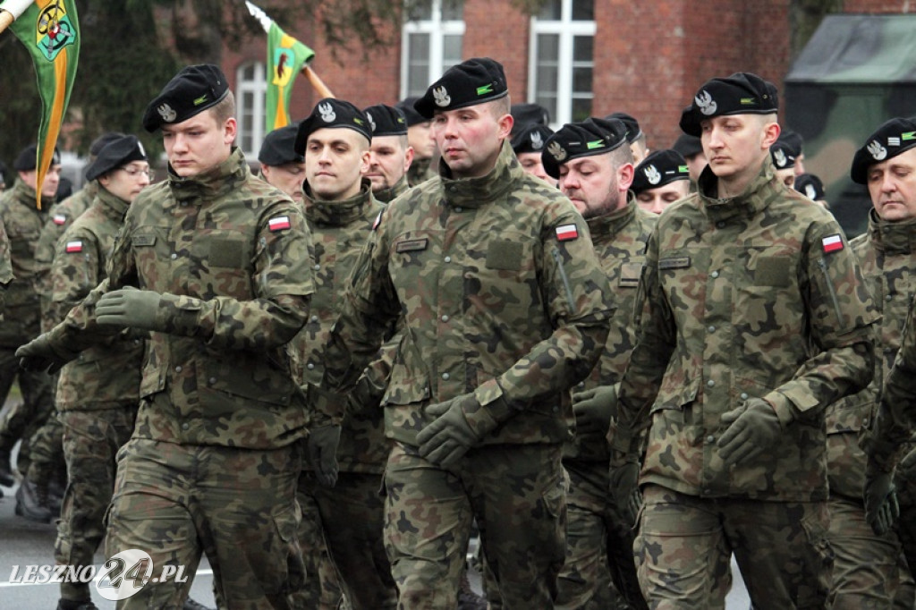 Przysięga żołnierzy dobrowolnej służby w Lesznie