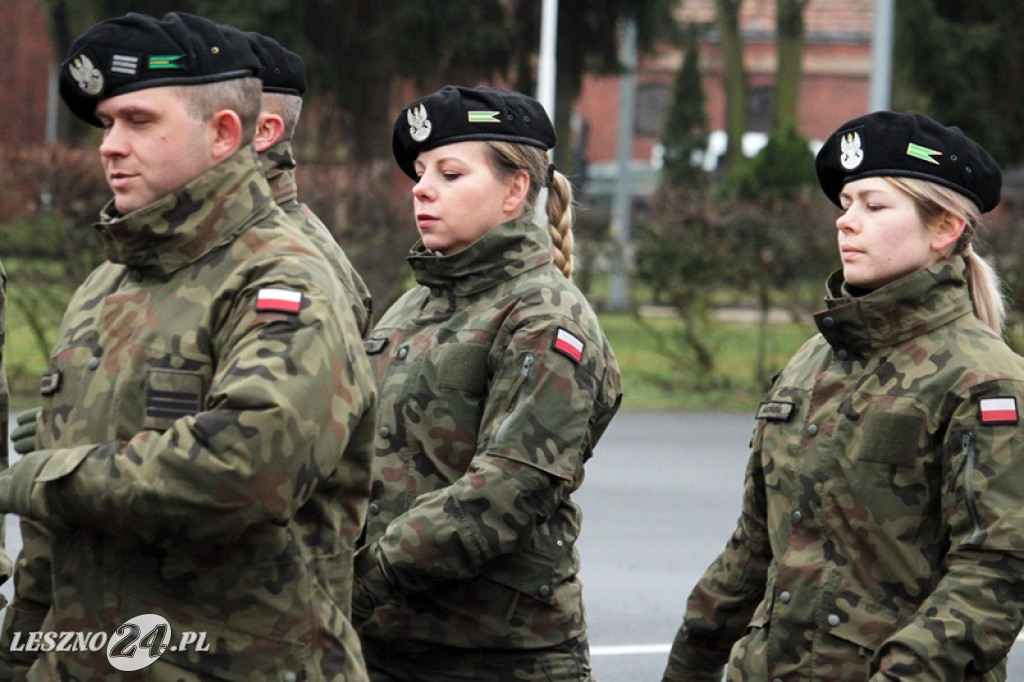 Przysięga żołnierzy dobrowolnej służby w Lesznie