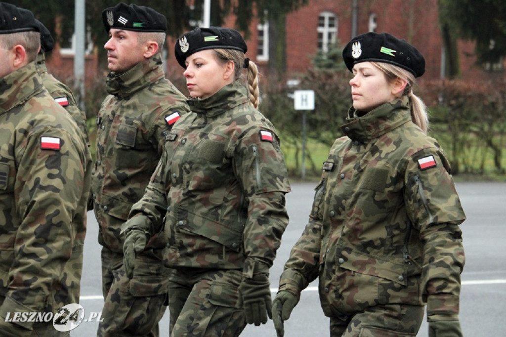 Przysięga żołnierzy dobrowolnej służby w Lesznie