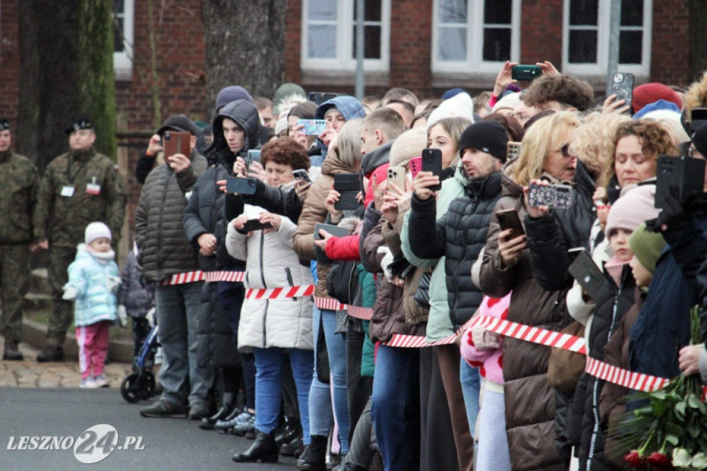 Przysięga żołnierzy dobrowolnej służby w Lesznie
