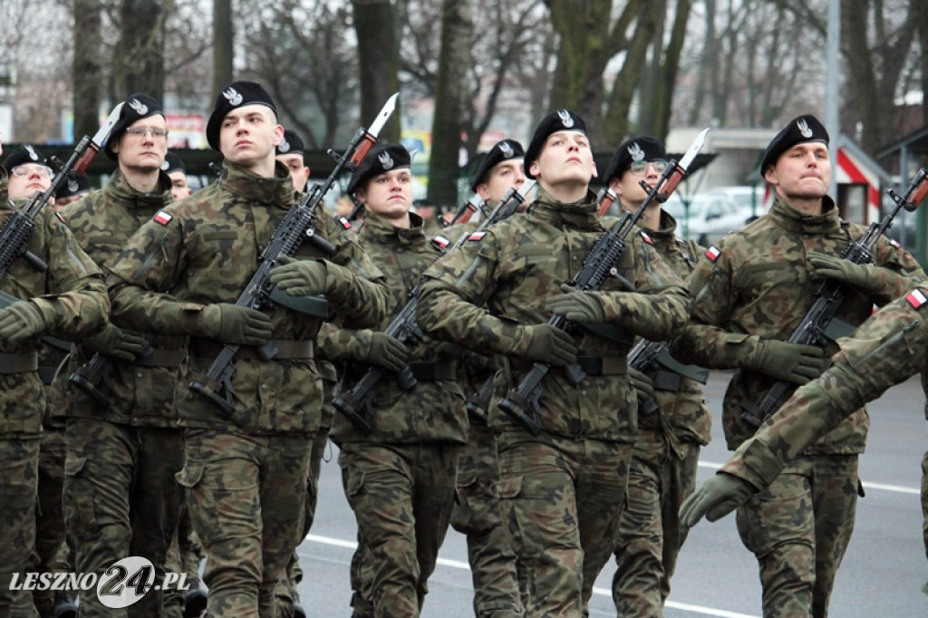 Przysięga żołnierzy dobrowolnej służby w Lesznie
