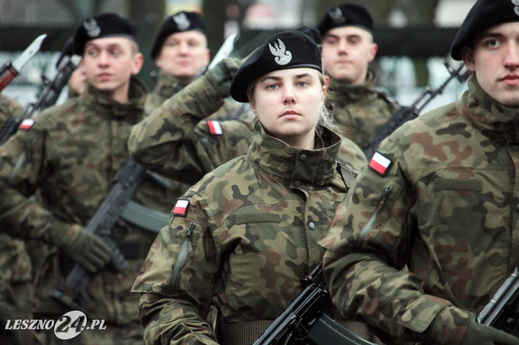 Przysięga żołnierzy dobrowolnej służby w Lesznie