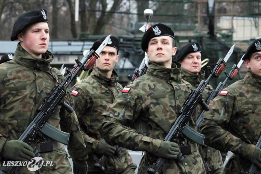 Przysięga żołnierzy dobrowolnej służby w Lesznie