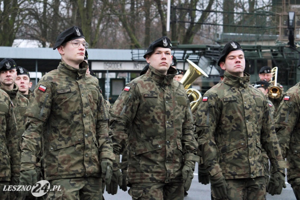 Przysięga żołnierzy dobrowolnej służby w Lesznie