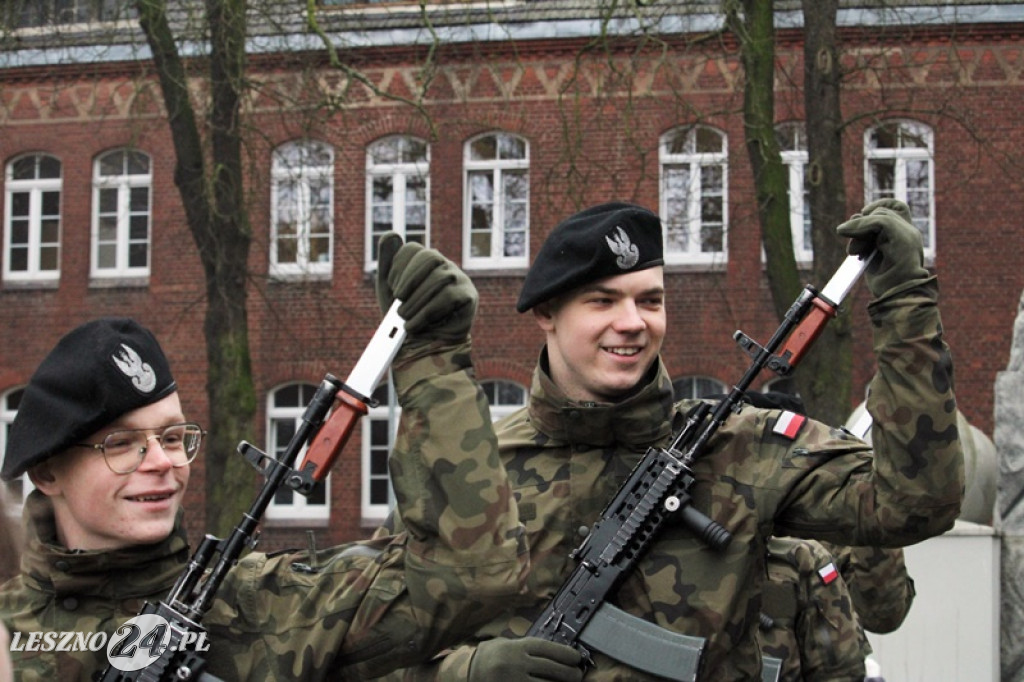 Przysięga żołnierzy dobrowolnej służby w Lesznie