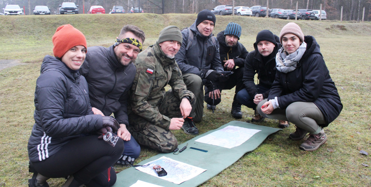 Żołnierze szkolili cywilów na strzelnicy w Wyciążkowie