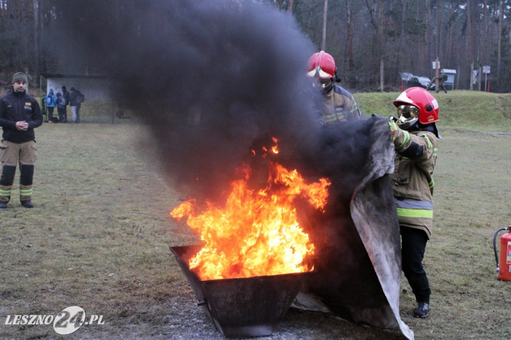 Żołnierze szkolili cywilów na strzelnicy w Wyciążkowie