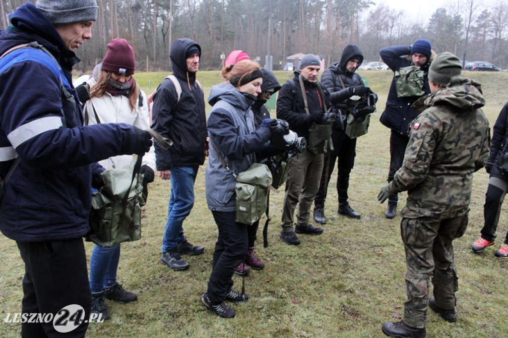 Żołnierze szkolili cywilów na strzelnicy w Wyciążkowie