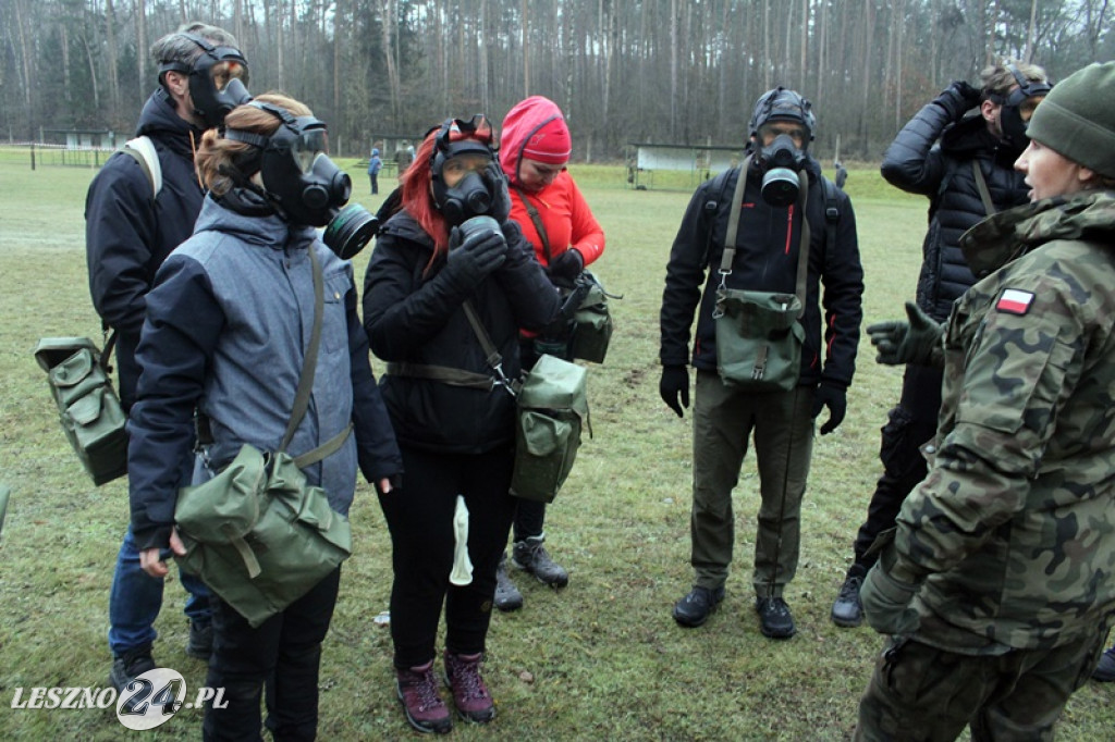 Żołnierze szkolili cywilów na strzelnicy w Wyciążkowie