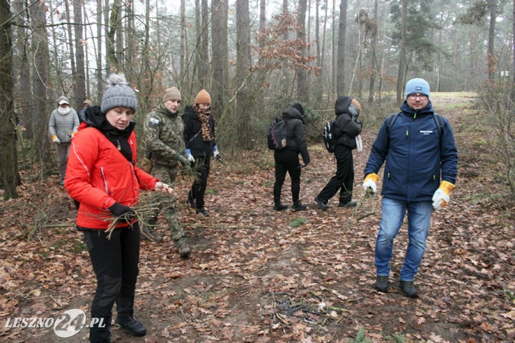 Żołnierze szkolili cywilów na strzelnicy w Wyciążkowie
